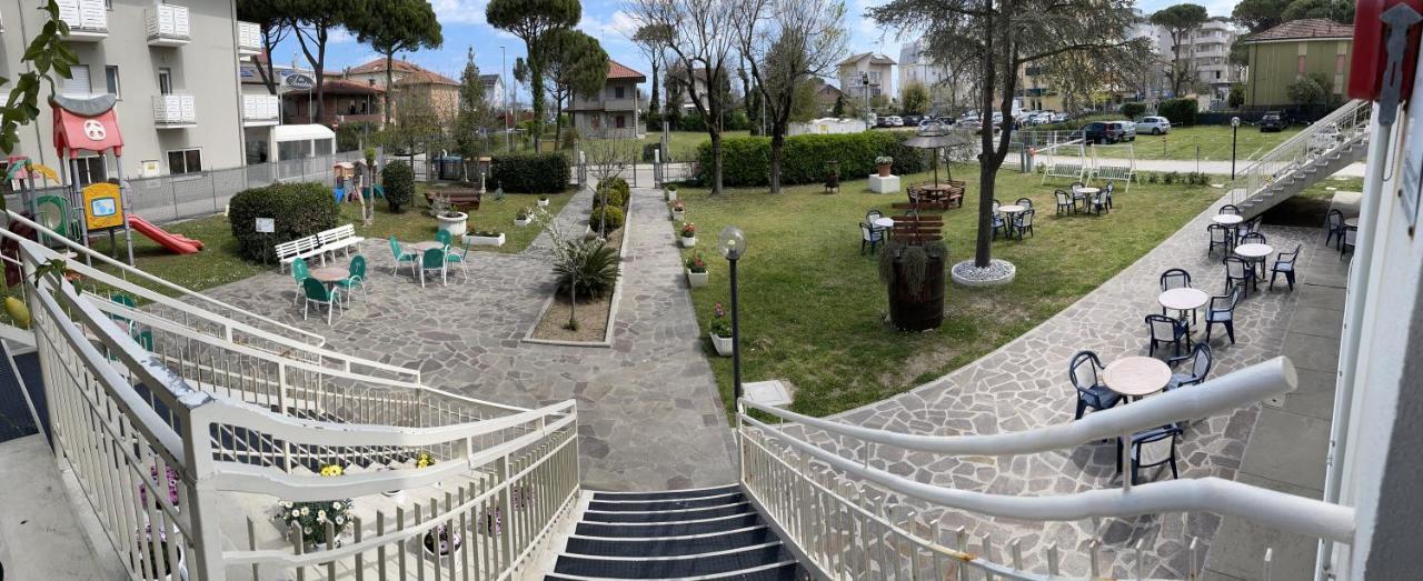 קרביה Hotel Amedea מראה חיצוני תמונה