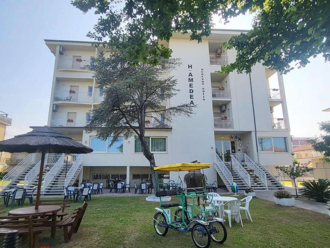 קרביה Hotel Amedea מראה חיצוני תמונה