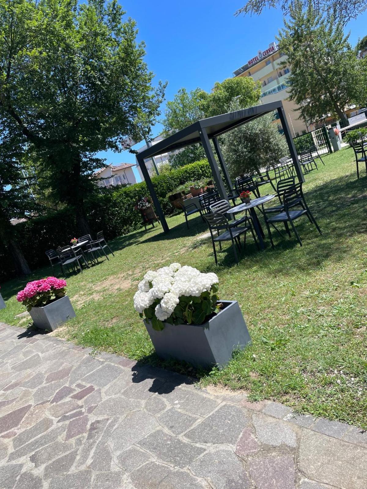 קרביה Hotel Amedea מראה חיצוני תמונה