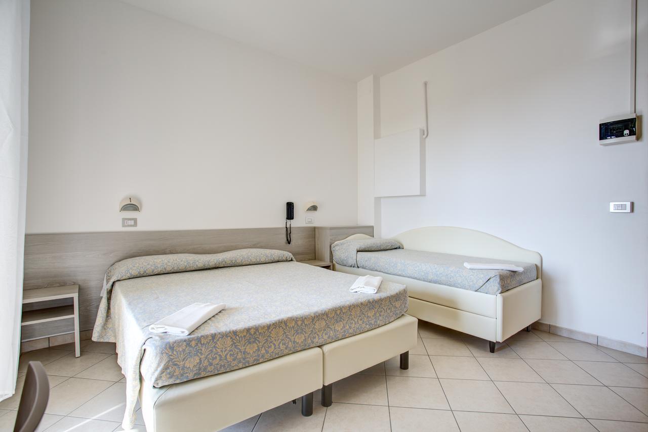 קרביה Hotel Amedea מראה חיצוני תמונה