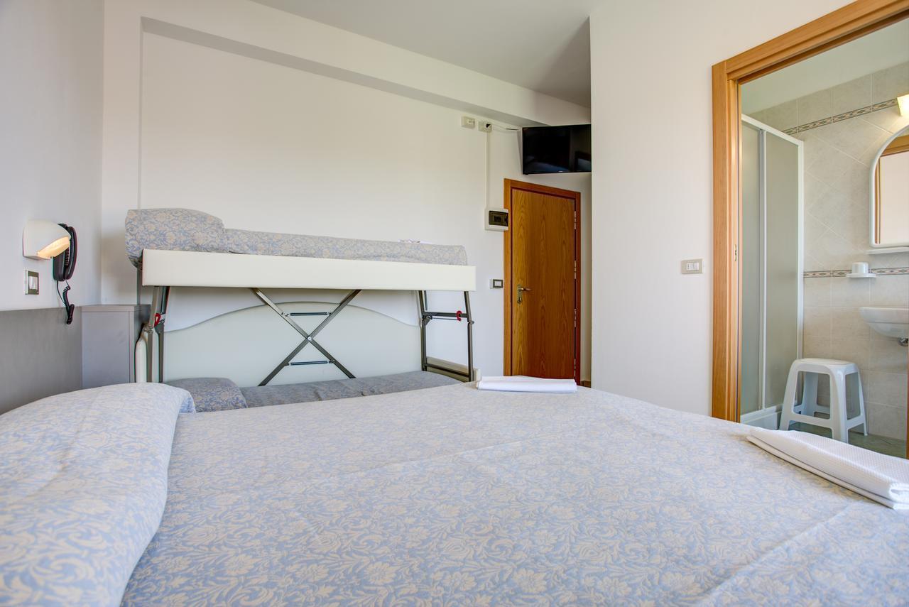 קרביה Hotel Amedea מראה חיצוני תמונה