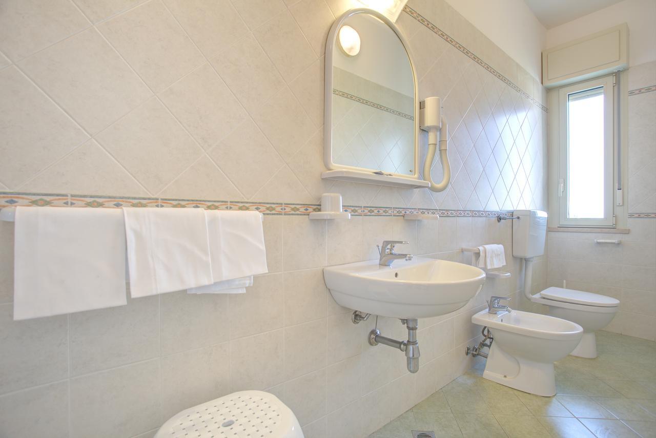 קרביה Hotel Amedea מראה חיצוני תמונה